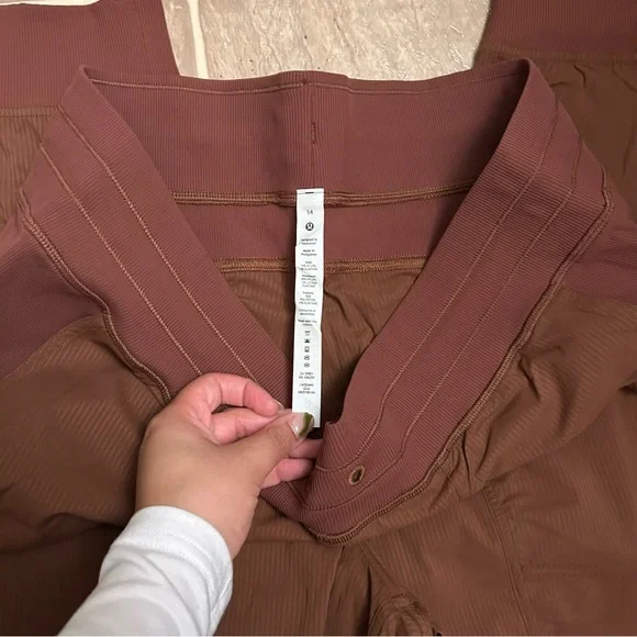 lululemon athletica Women's Brown Track Joggers Size 14 - Picture 2 of 4